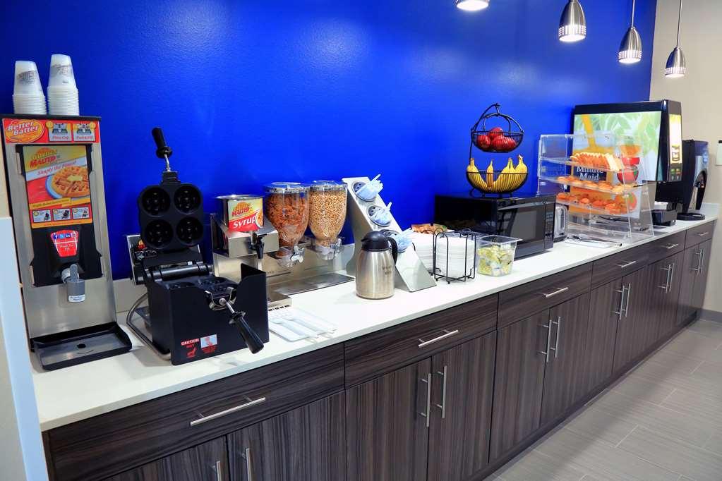 Americas Best Value Inn & Suites-Prairieville Экстерьер фото